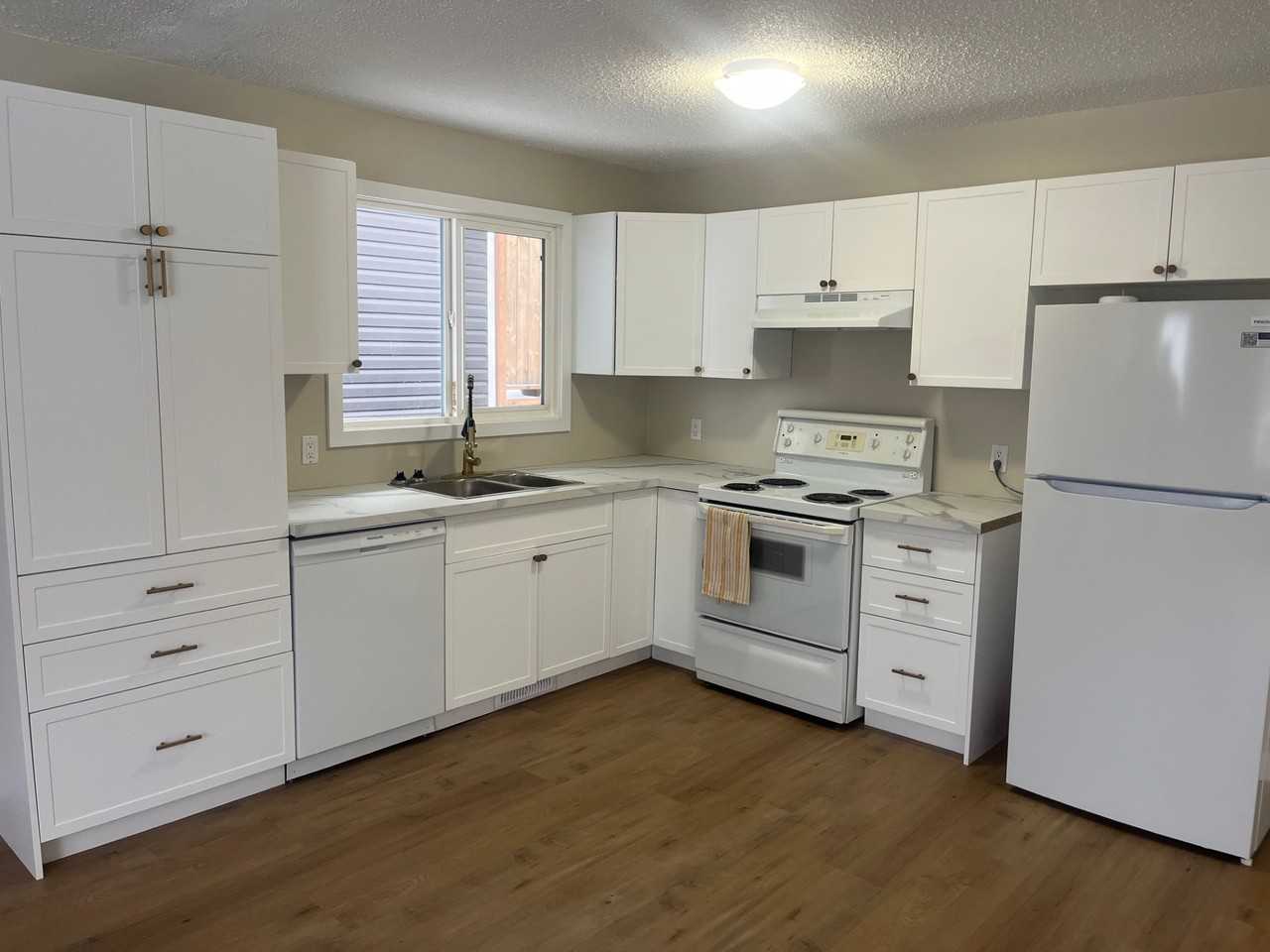 4111 49 Ave #2WEST - Photo 2 of 14