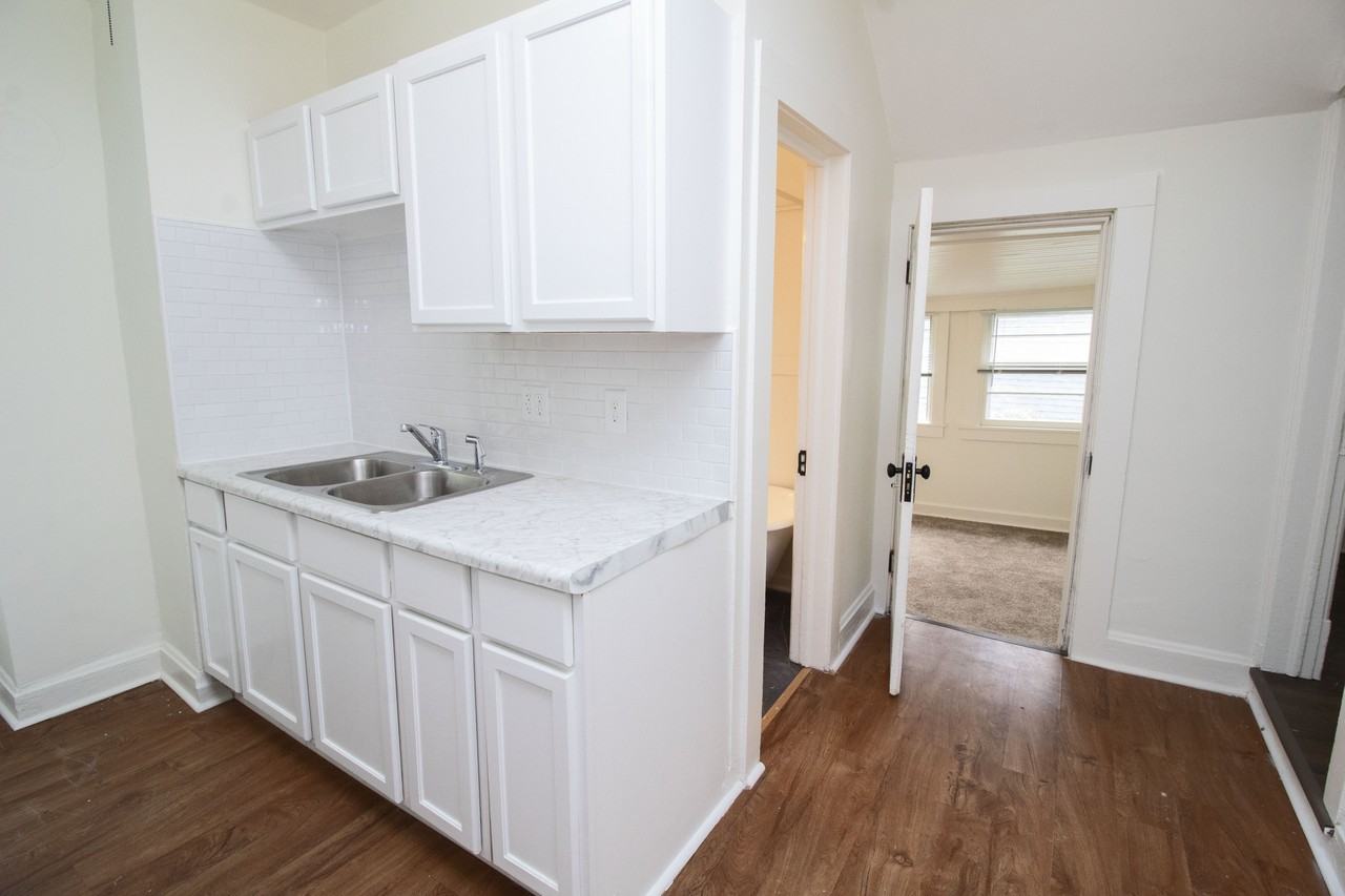 867 Central Ave W #2 - Photo 3 of 14