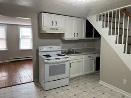 featured image of 329 N Loudoun St #3
