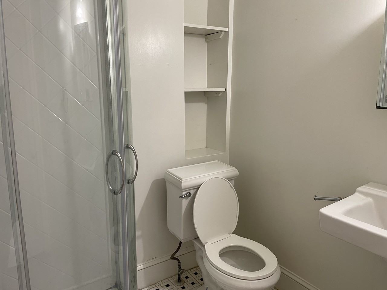 7 Valley Cir #A - Photo 5 of 9