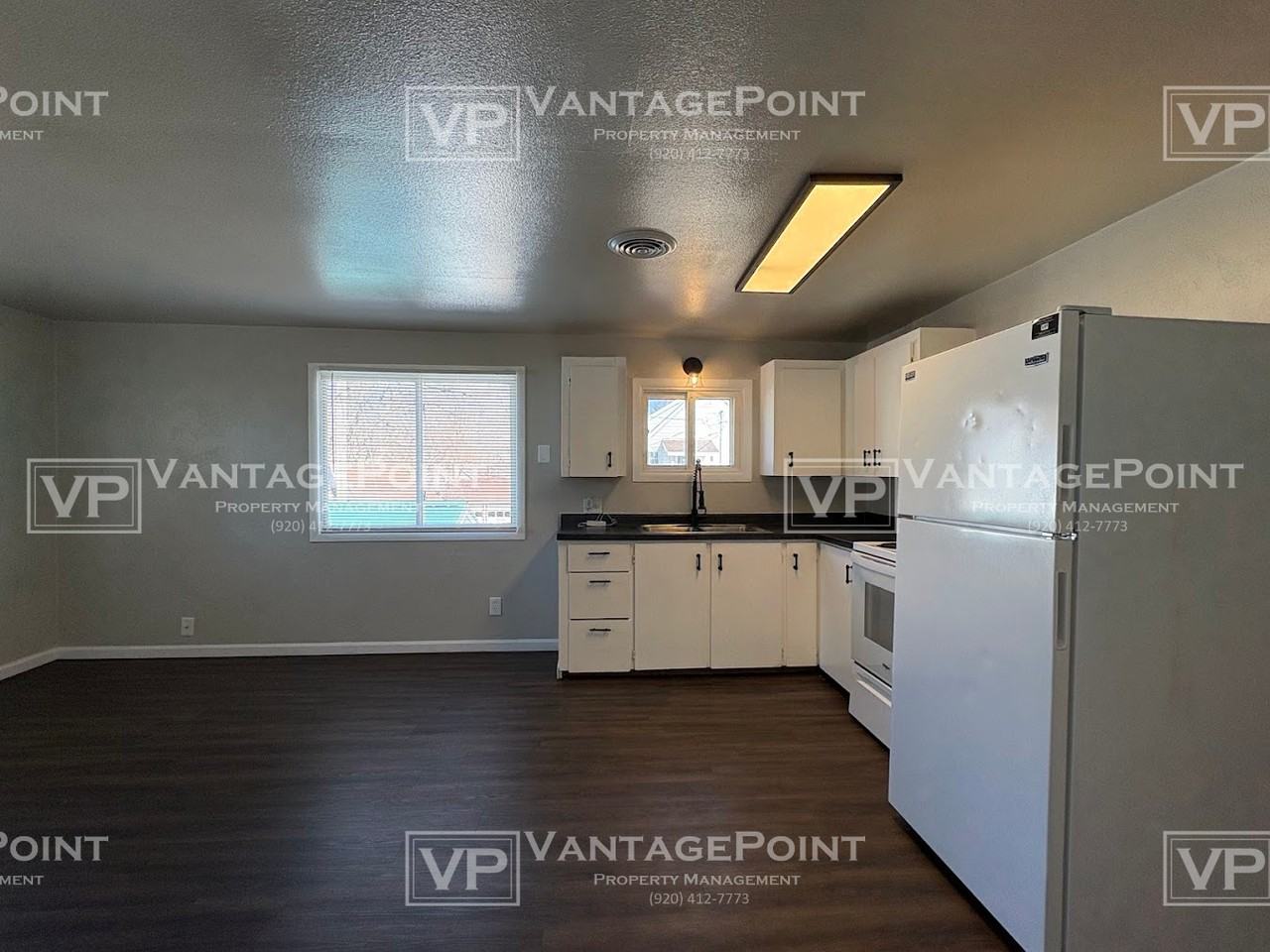 521 1/2 S Sawyer St Uppr - Photo 4 of 17