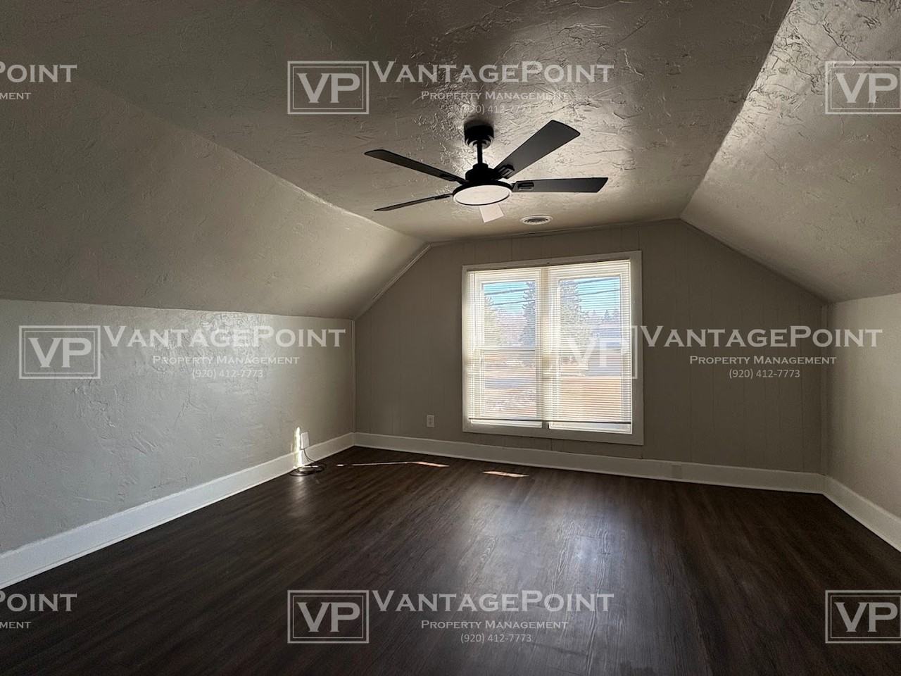 521 1/2 S Sawyer St Uppr - Photo 7 of 17