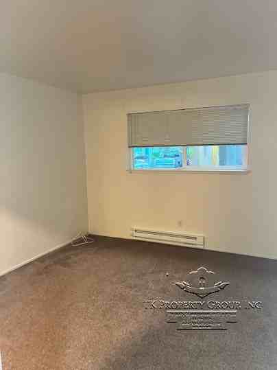 619 Kate Hayes St #3 - Photo 6 of 9