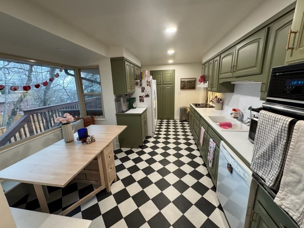 2900 E Nora Dr - Photo 2 of 10