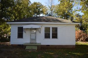 featured image of 245 N Main St #1