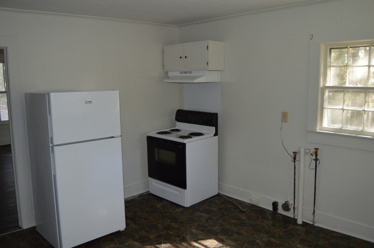 245 N Main St #1 - Photo 4 of 10