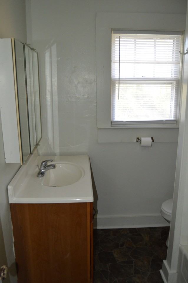 245 N Main St #1 - Photo 7 of 10