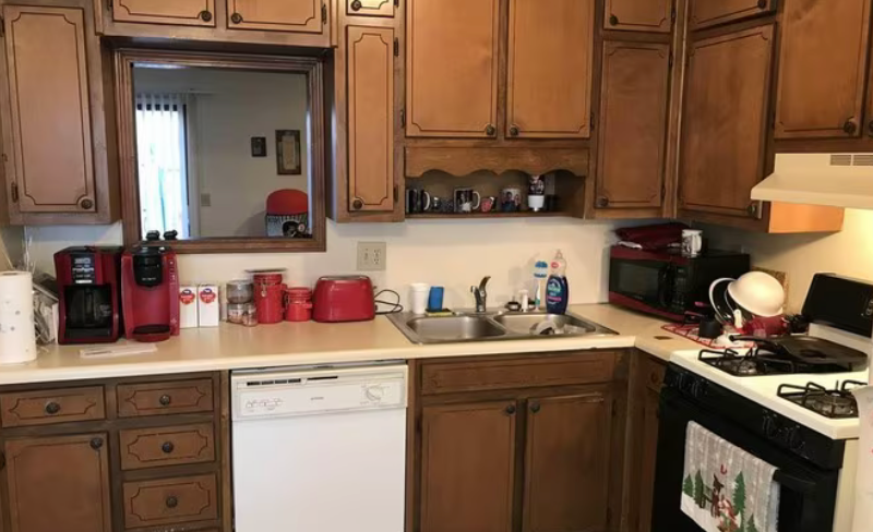 1945 Patterson Cir - Photo 3 of 11