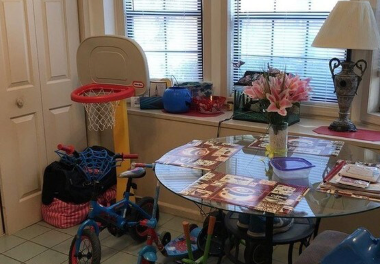 1945 Patterson Cir - Photo 4 of 11