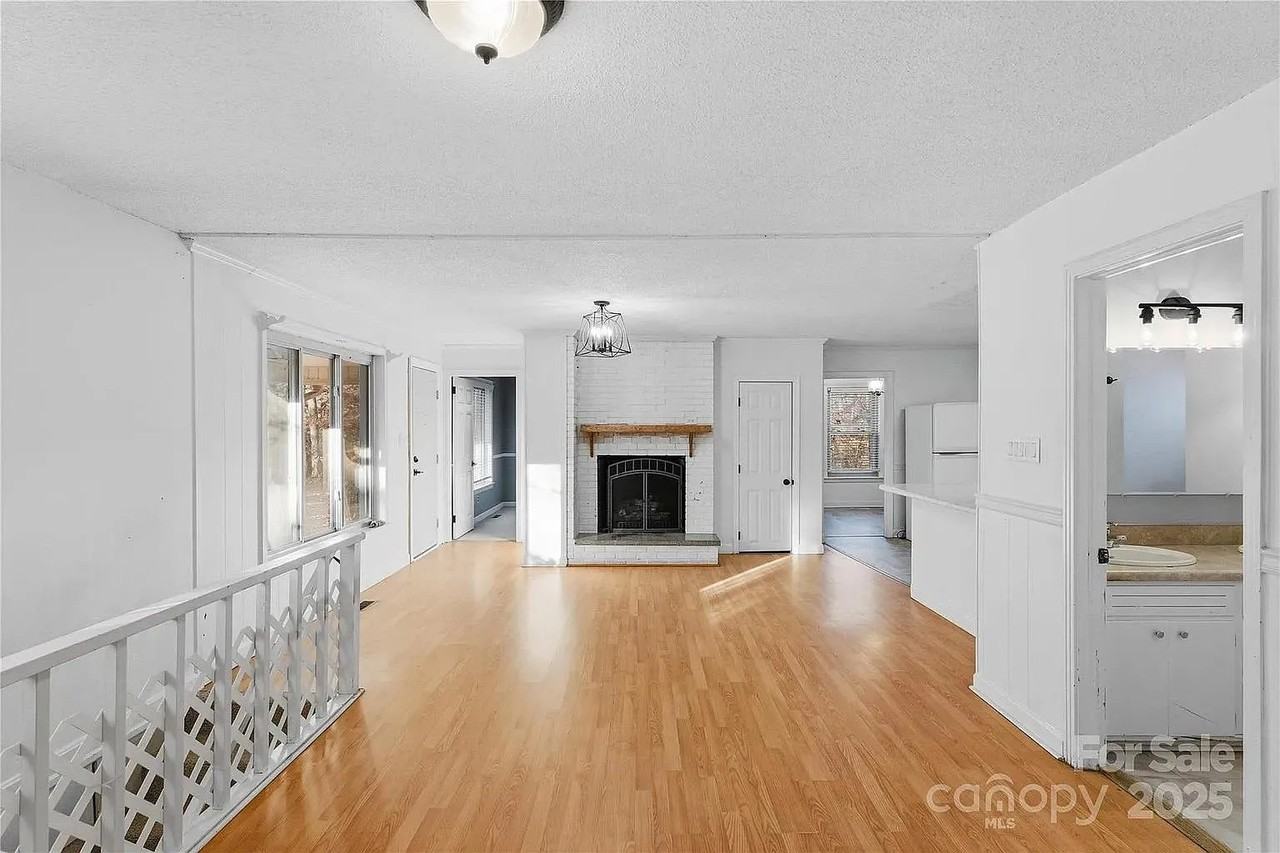 1051 Cox Mill Rd - Photo 4 of 31