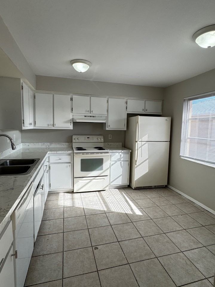 533 SE 6th Ter 1-4 (ZFI) - 2 #2 - Photo 4 of 10