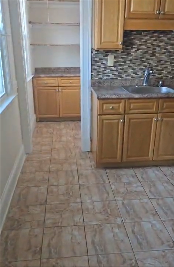 23 Sharon St #2 - Photo 3 of 5