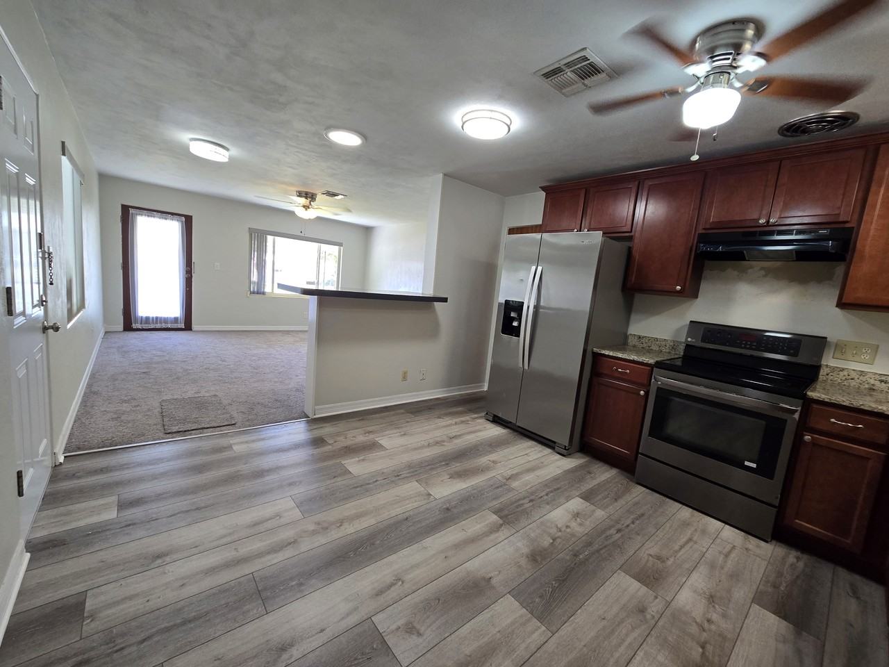 415 New York Ave #1 - Photo 4 of 12