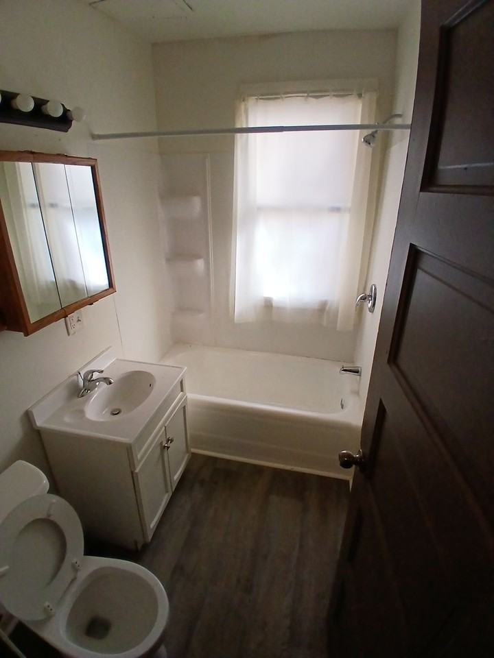 1510 School St #1 - Photo 7 of 8