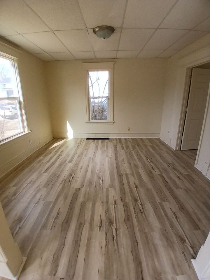 231 Forest Ave #1 - Photo 3 of 10