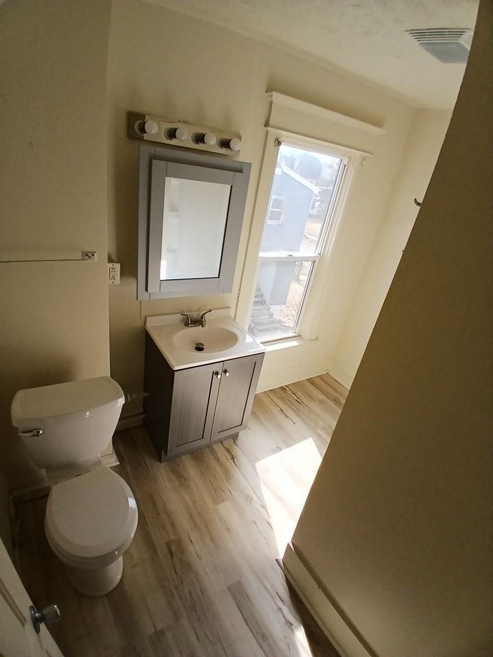 231 Forest Ave #1 - Photo 7 of 10