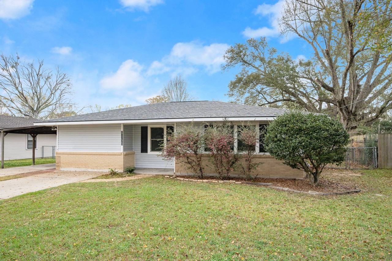 8955 Alma Dr #1 - Photo 2 of 24