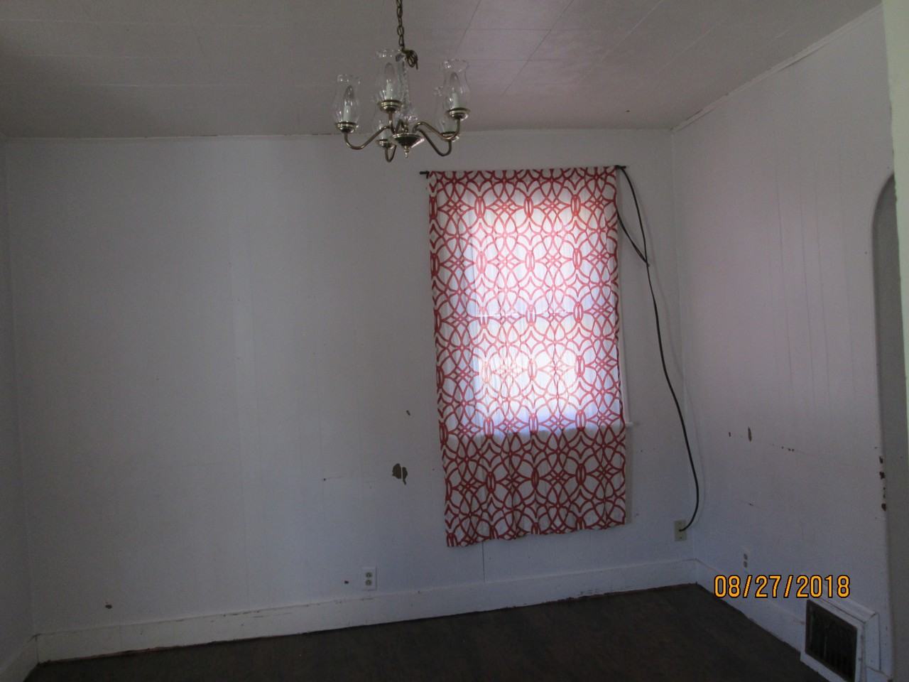 922 Robinson Ave #1 - Photo 3 of 17