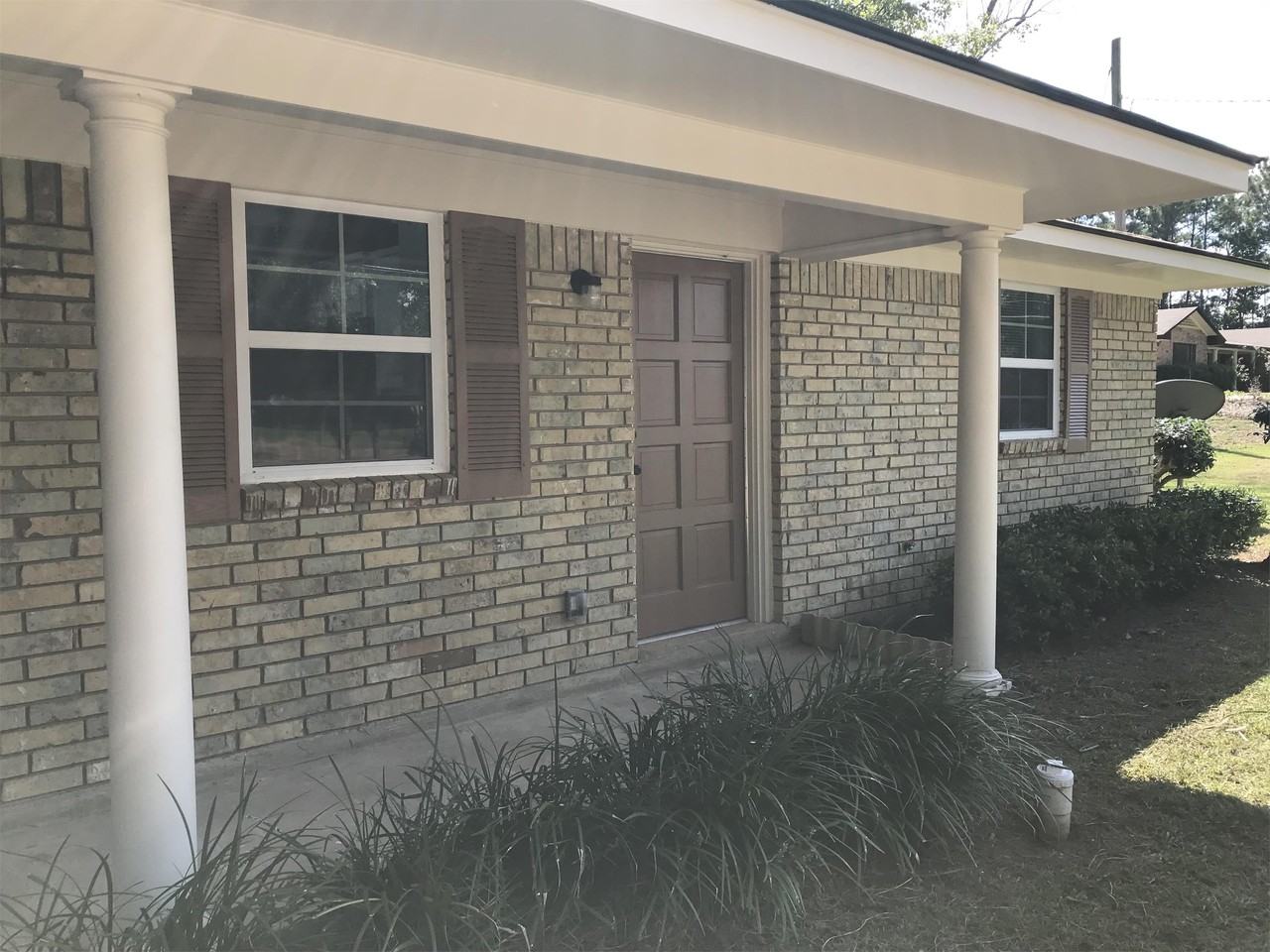 1802 Goodwin Rd #1 - Photo 3 of 28