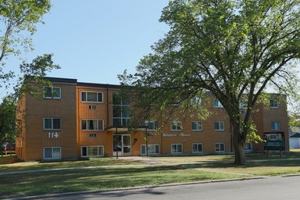 featured image of 132 Kildare Ave E