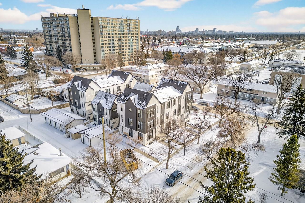13516 115 Ave Nw - Photo 4 of 34