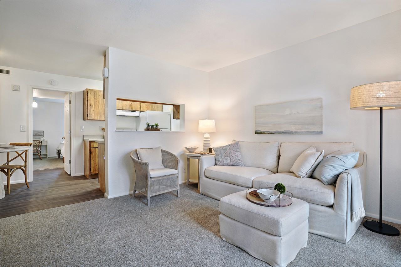 Lost Creek Apartments - Photo 3 of 39