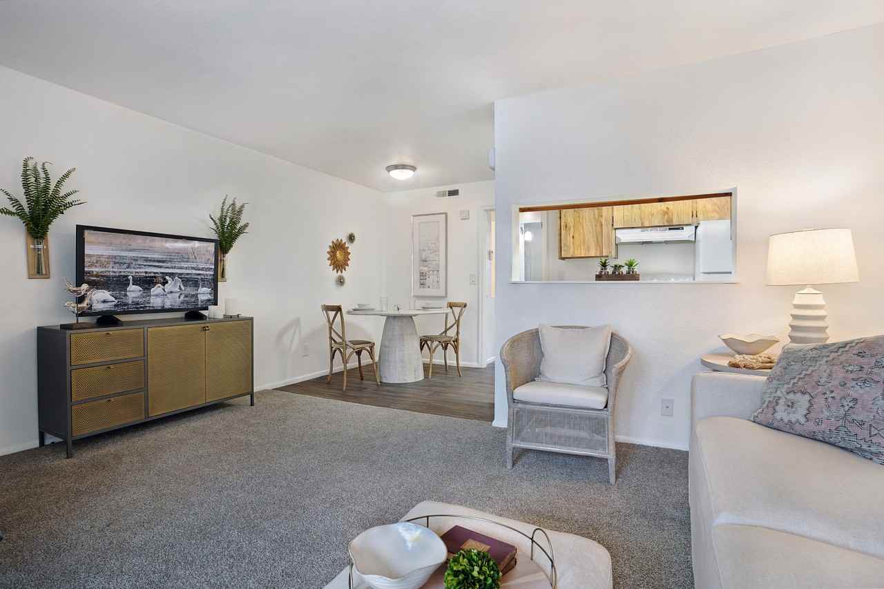 Lost Creek Apartments - Photo 4 of 39