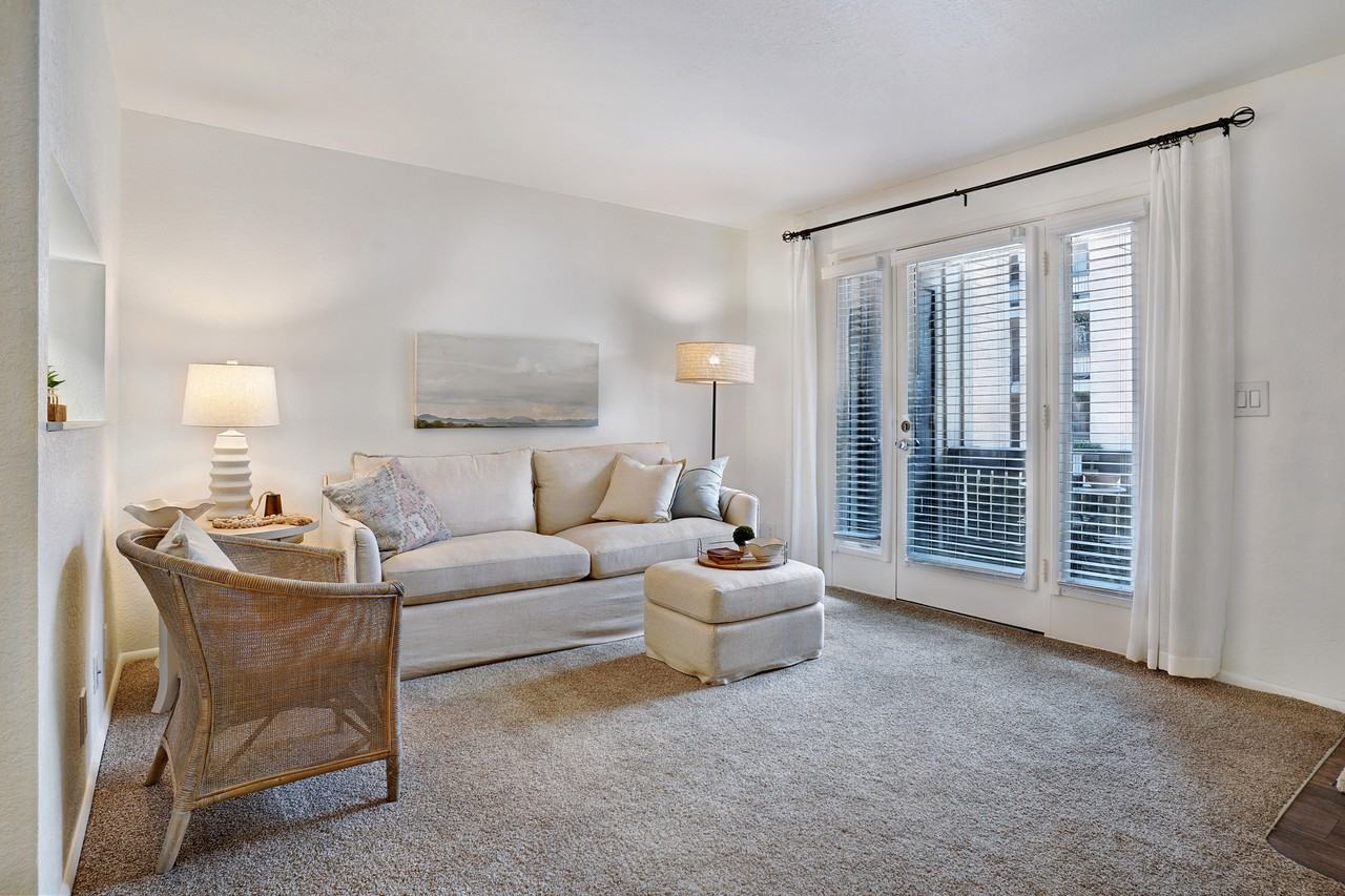 Lost Creek Apartments - Photo 5 of 39