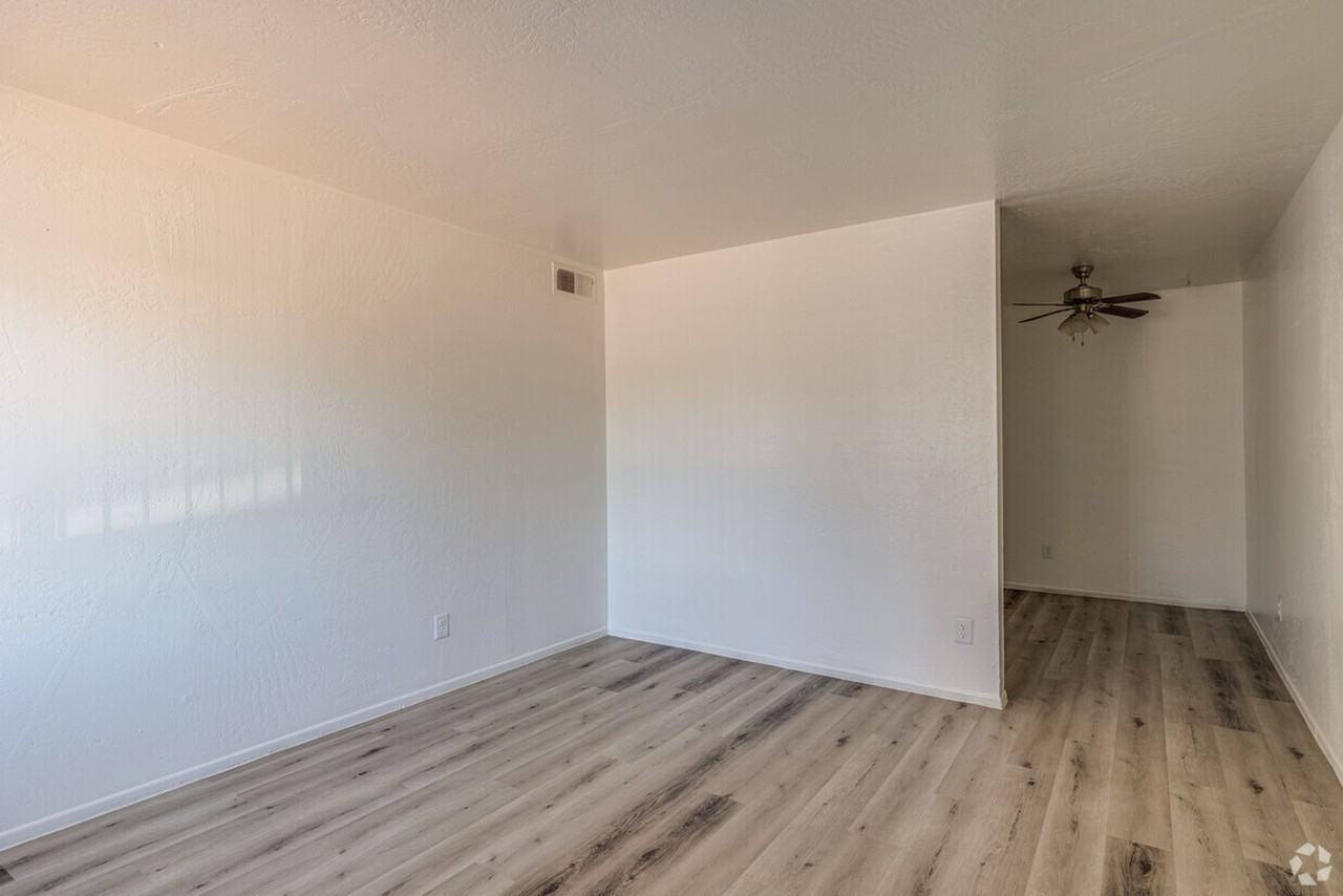 Carole Arms Apartments - Photo 2 of 15