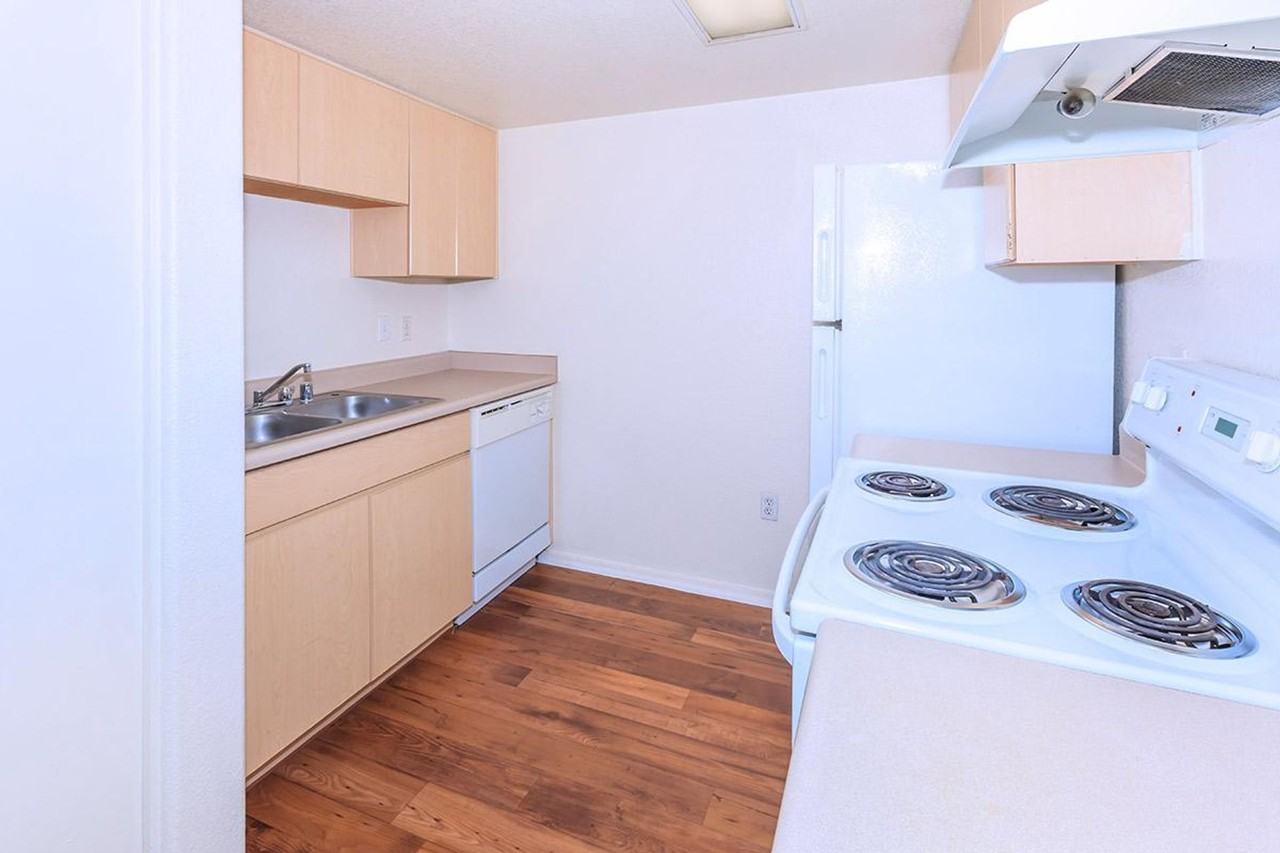 San Giovanni Apartments - Photo 7 of 13