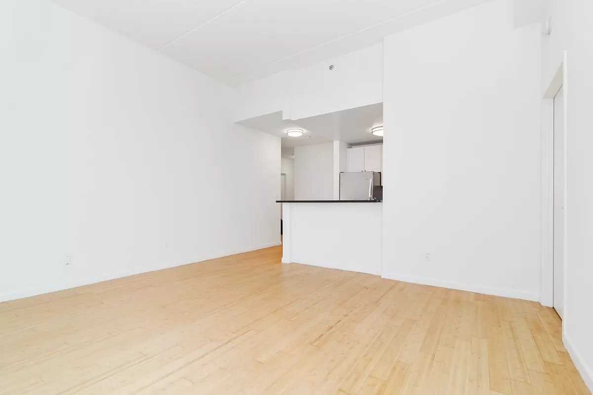 1st Ave #727 - Photo 4 of 8