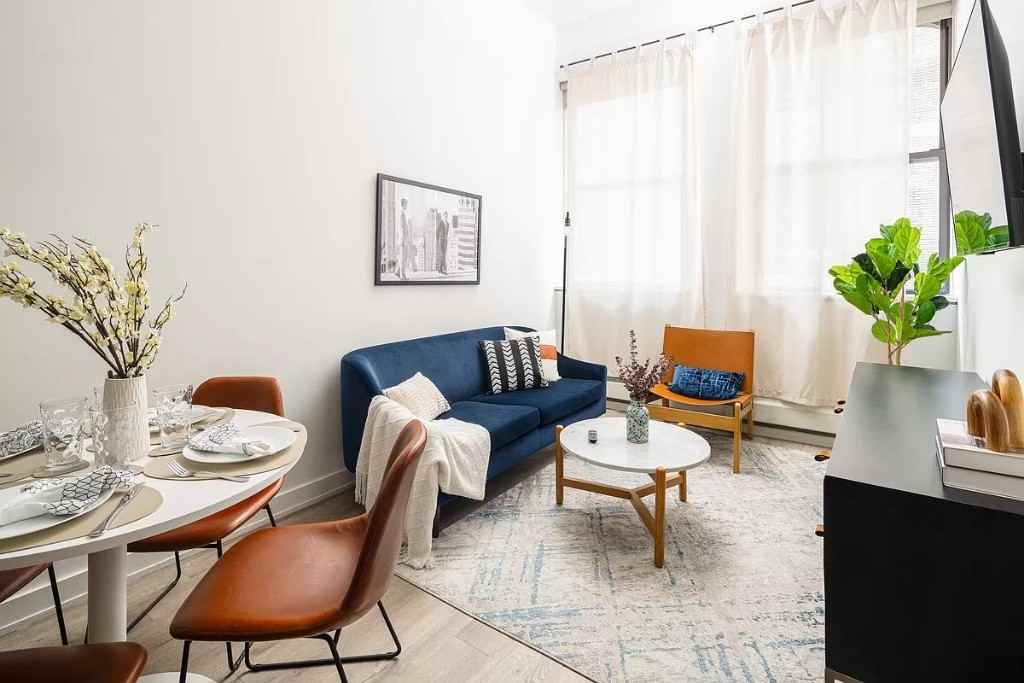 Dutch St #11M - Photo 3 of 18