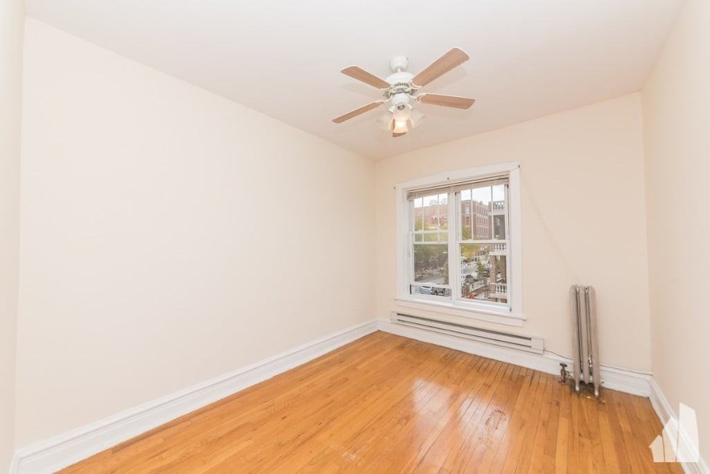 947 W Cornelia Ave #951-2B - Photo 3 of 9