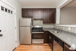 featured image of 4407 N Wolcott Ave