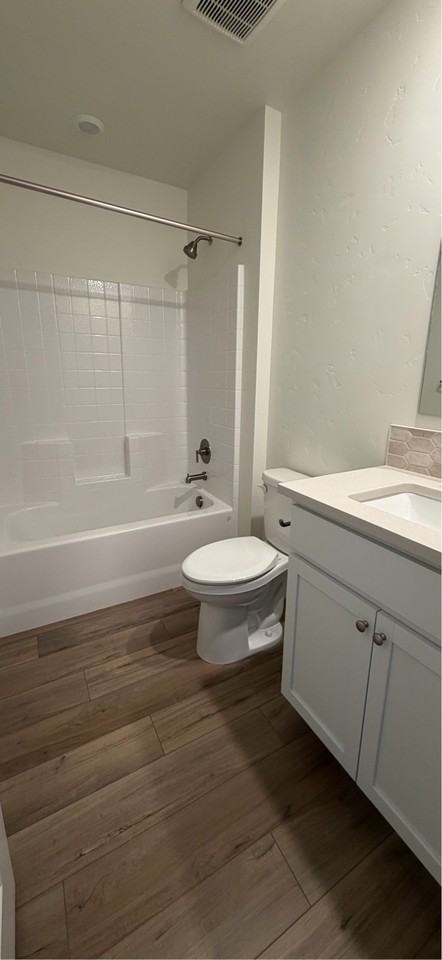 20620 Hillocks Ave #20620 - Photo 4 of 10