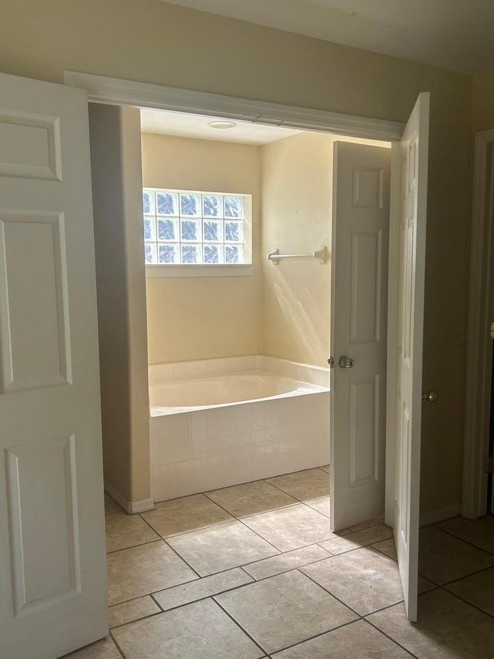 164 Redwing Ct #1 - Photo 5 of 11