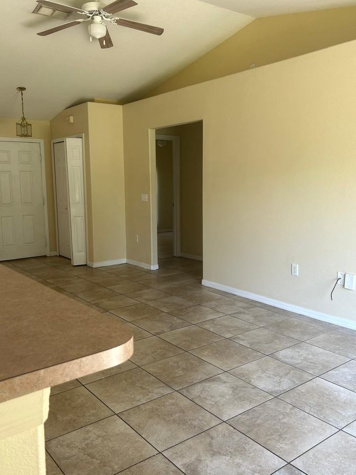 164 Redwing Ct #1 - Photo 7 of 11