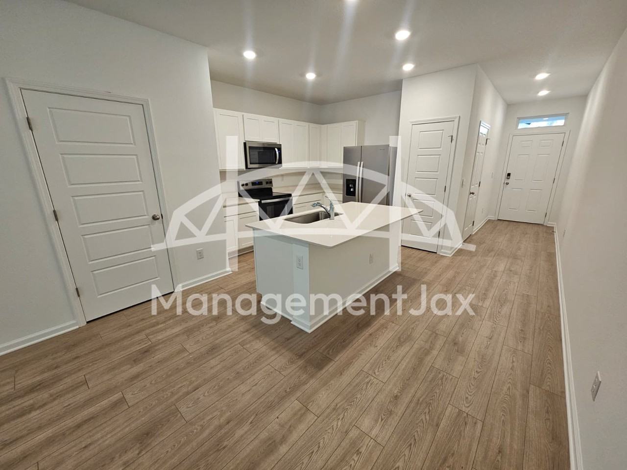 5918 Ortega Lake Dr #1 - Photo 3 of 15