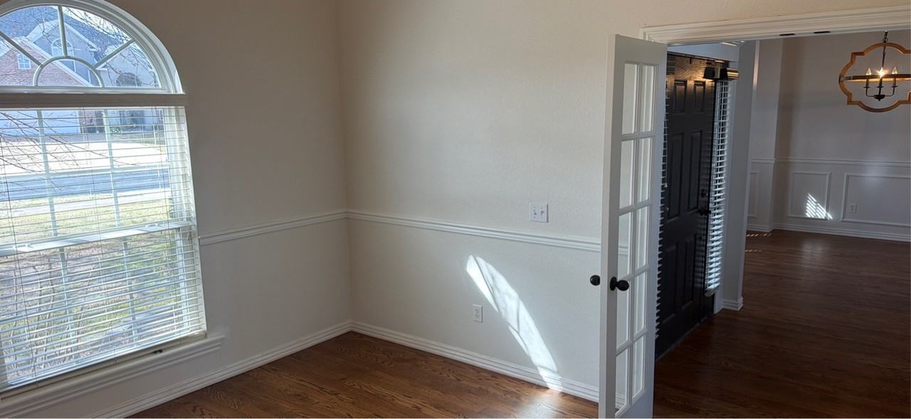 1216 Ne Buckingham Blvd #1 - Photo 3 of 22