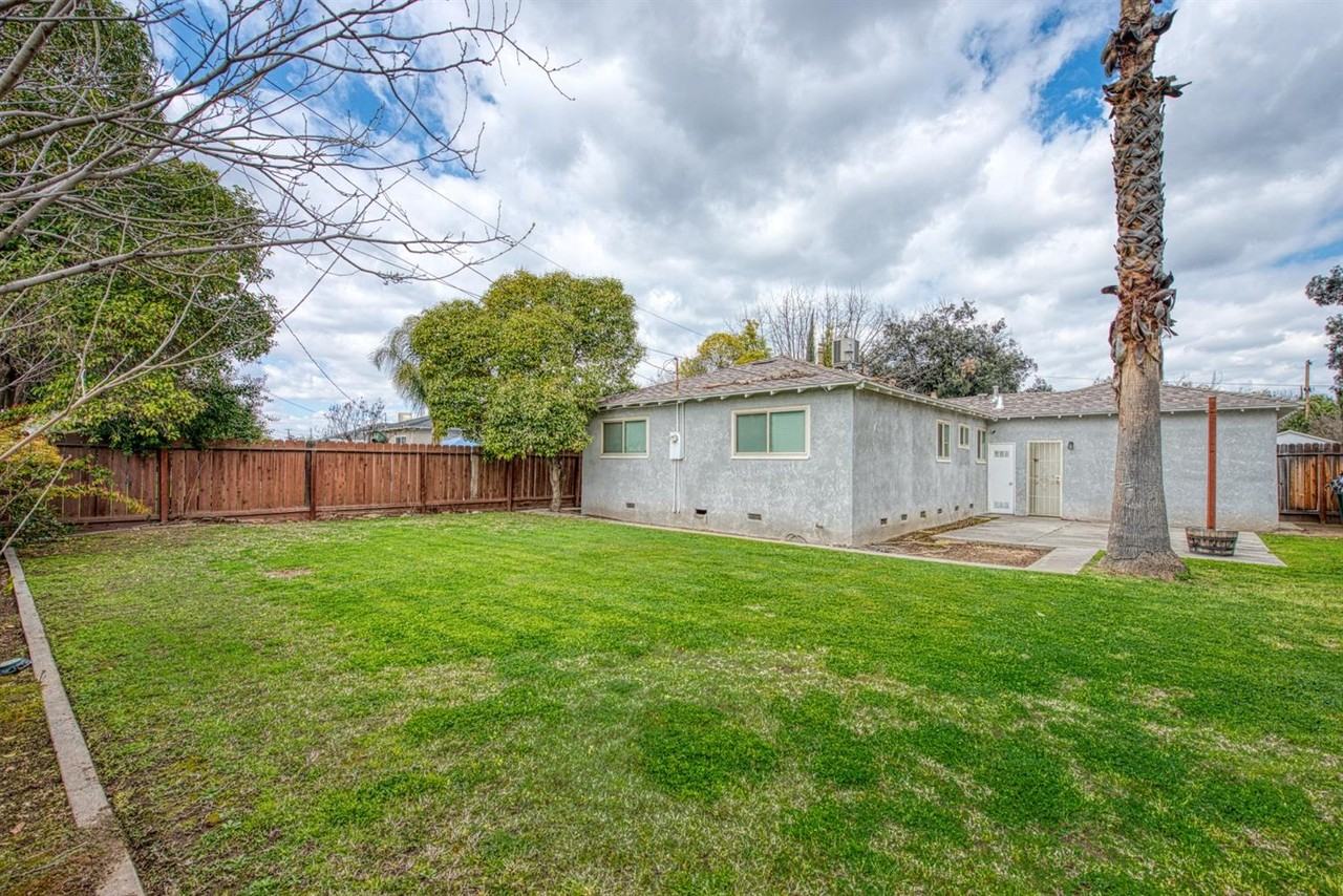 2234 E Rialto Ave #1 - Photo 7 of 8