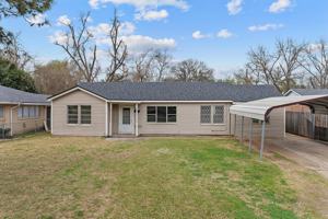 featured image of 1117 Patricia Dr #1