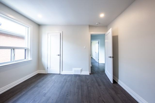 34 Robindale Ave Uppr - Photo 7 of 10