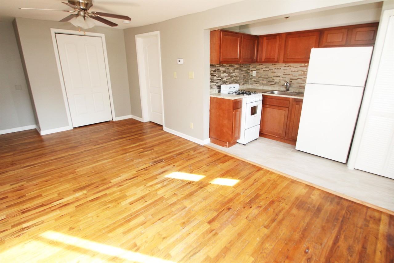 60 SUMNER AVENUEAPT 11 #B11 - Photo 2 of 7