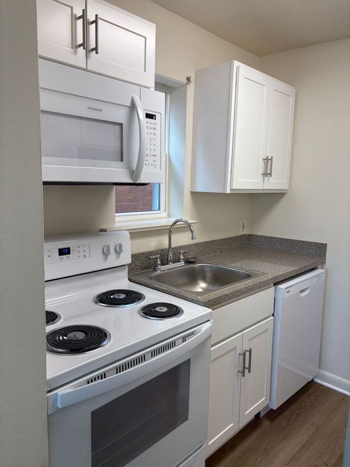 Prospect Court Apartments - Photo 3 of 9