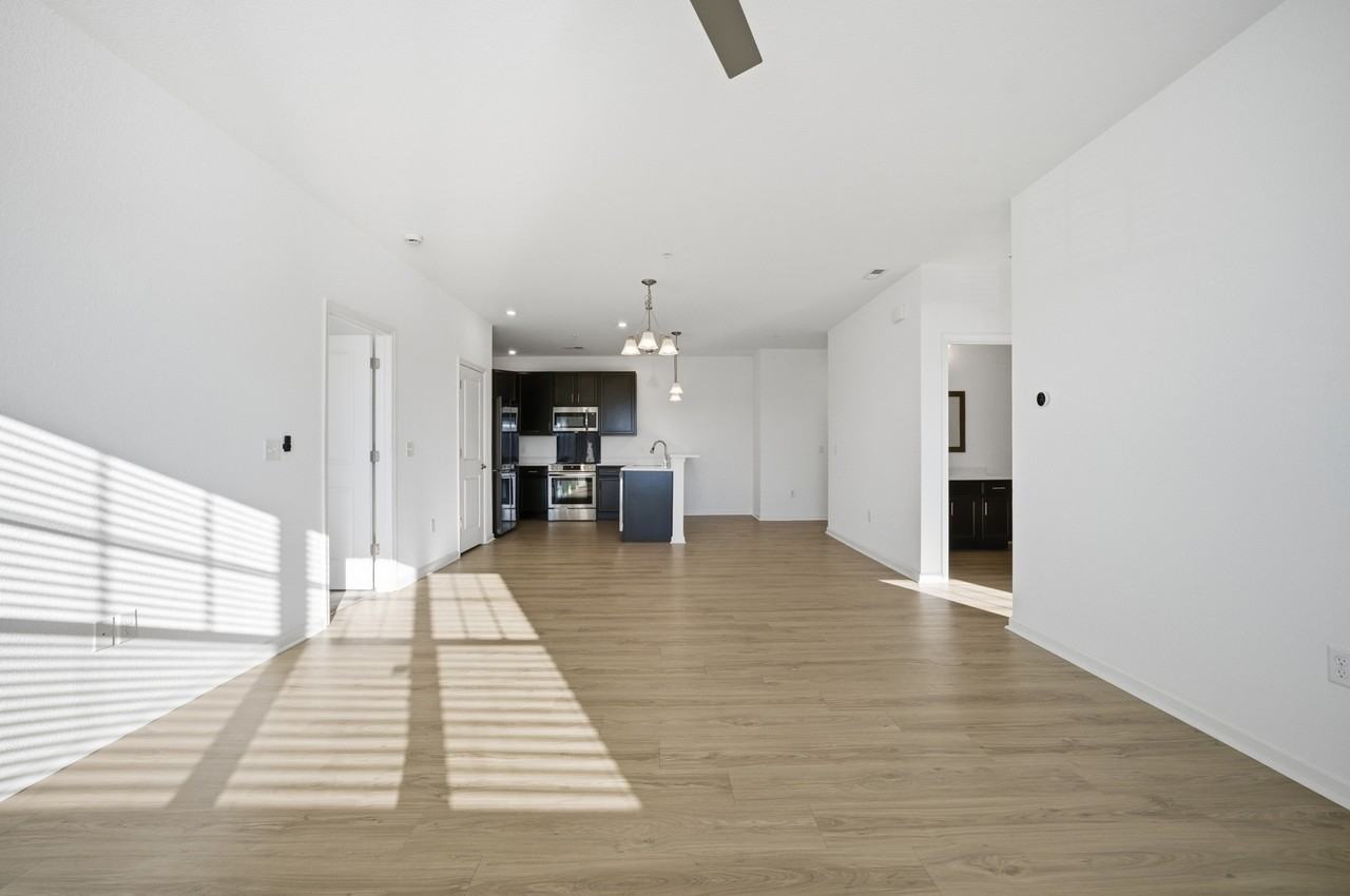 1509 Waitsel Drive - 1Unit 204 #1 - Photo 3 of 12
