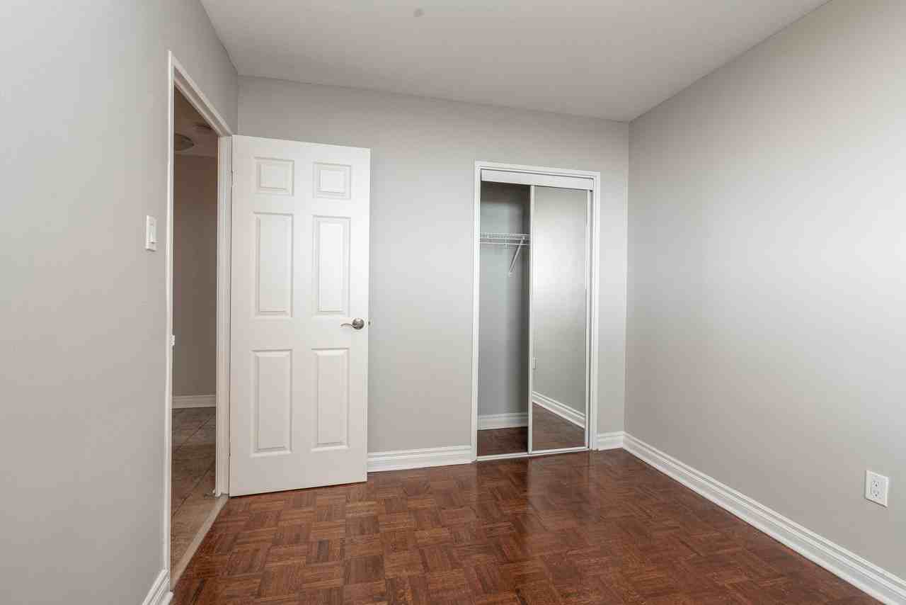 230 Oak Street - Photo 3 of 50