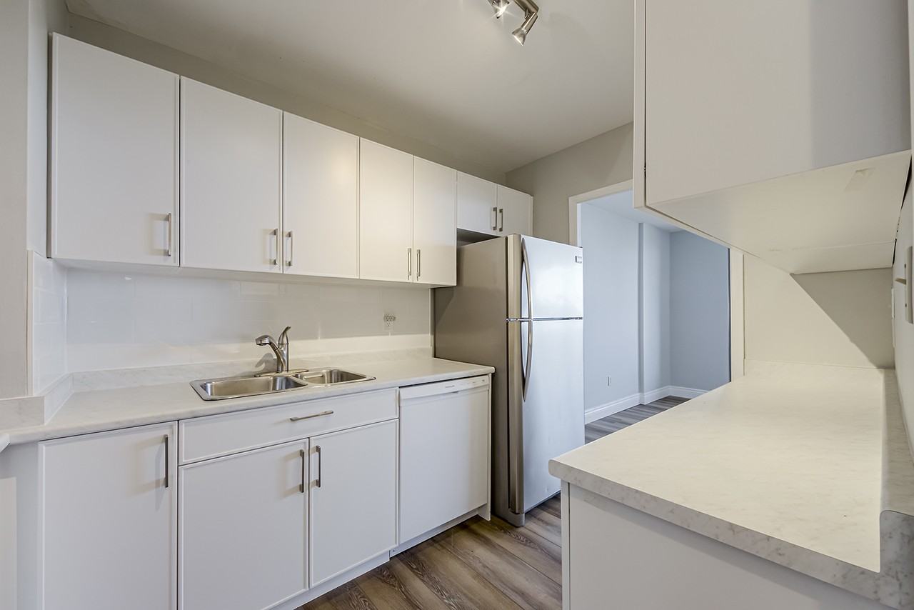 40 Apartment Building #2802 - Photo 7 of 35