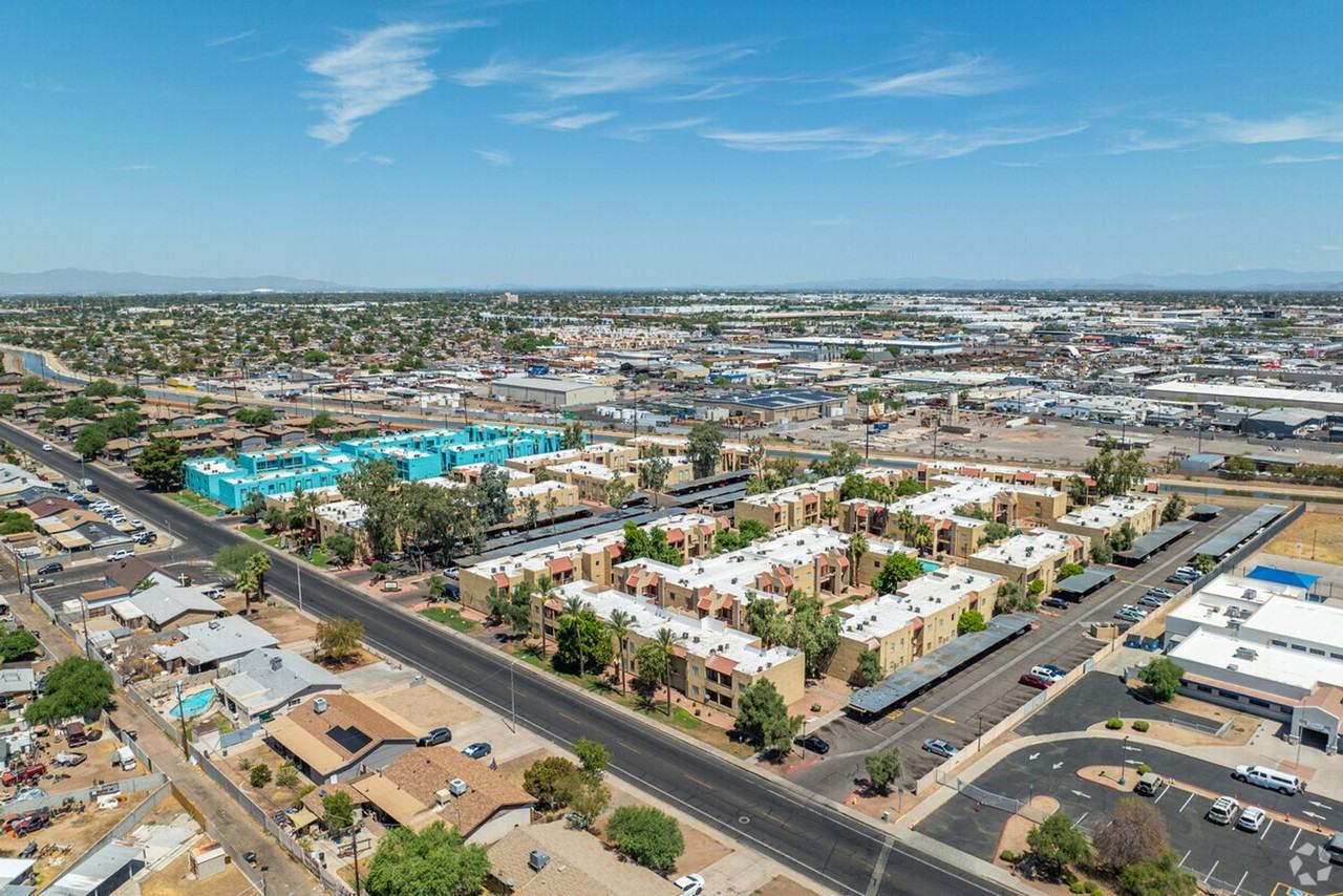 4102 West Osborn Road - Photo 5 of 50