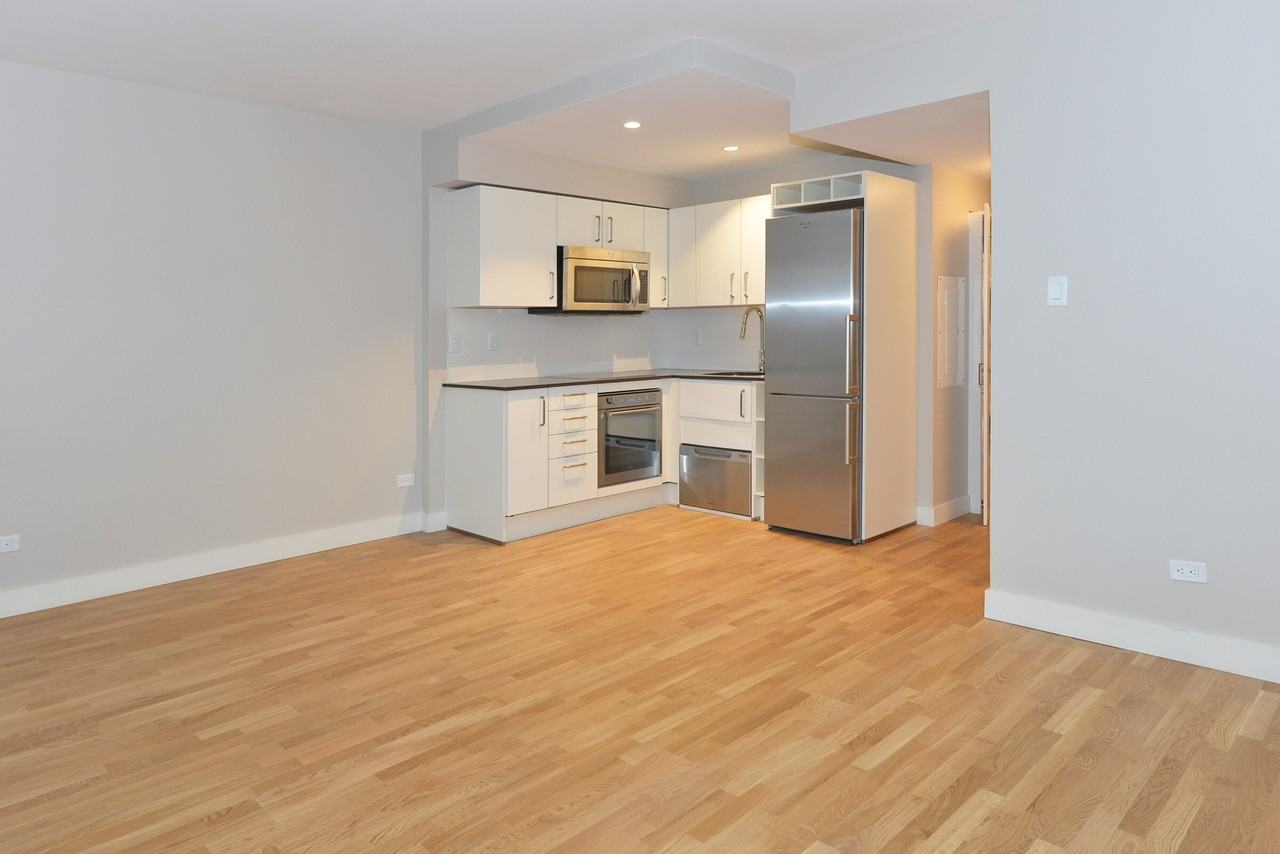 111 Lawton Boulevard - Photo 3 of 50