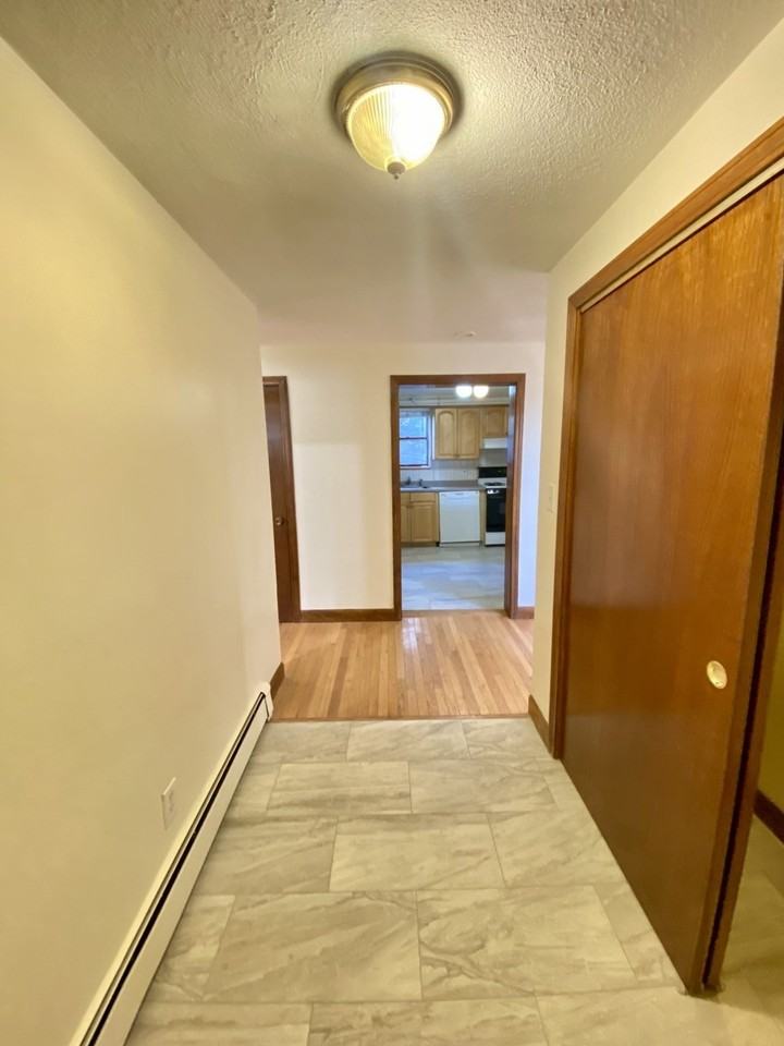 39 Loomis St #39 - Photo 3 of 13